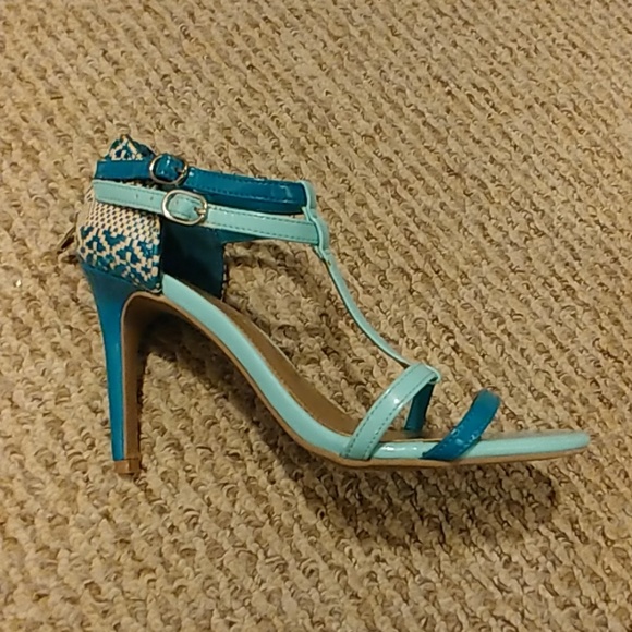 Shoes - Picture 2 of 3